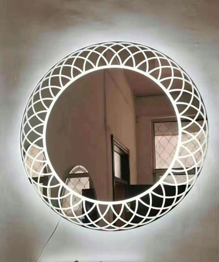 Decorative mirror, 70cm diameter