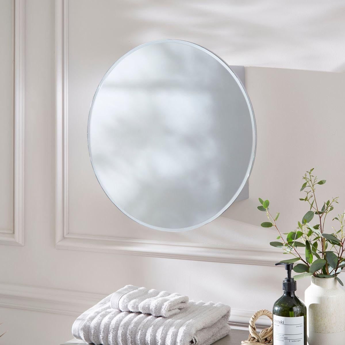 Round mirror, metal frame, 70cm diameter
