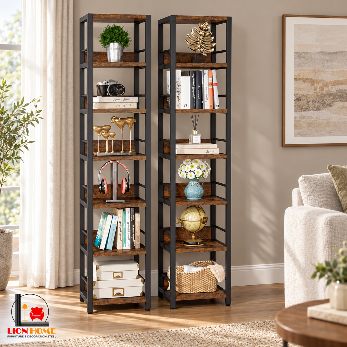 وحدتا رفوف رفيعة من LION HOME داخل غرفة معيشة – مثال لترتيب وحدتين